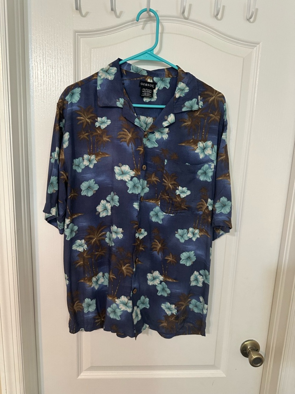 George Men’s medium Button Up Blue Floral Hawaiian Short Sleeve Shirt